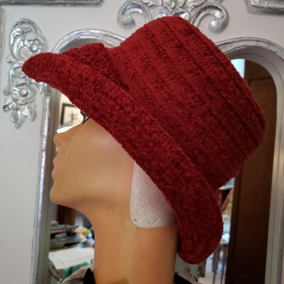 Hat. - Picture 5 of 9